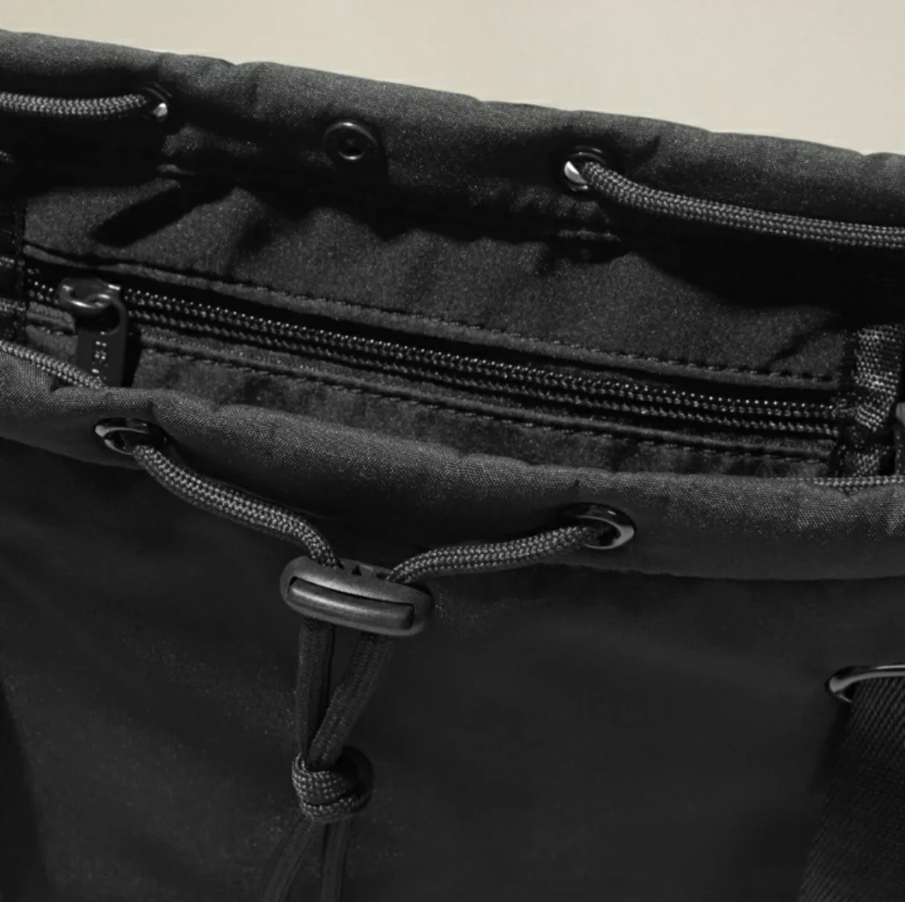 BEYOND YOGA Convertible Gym Bag Black NWT!